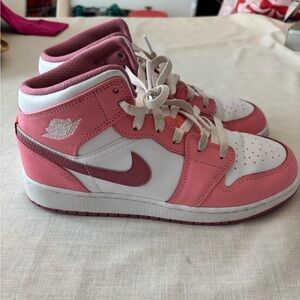 Nike Air Jordan’s Valentines 2022 Pink Hightop Sneakers size 8.5